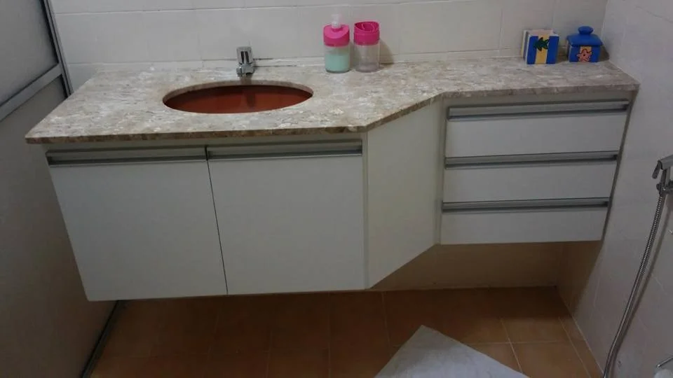 Banheiro planejado completo H2 Marcenaria