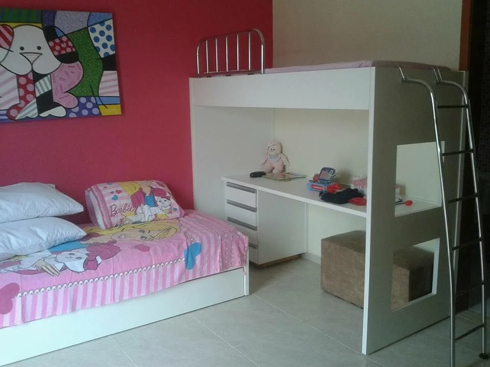 Quarto planejado com guarda-roupa embutido